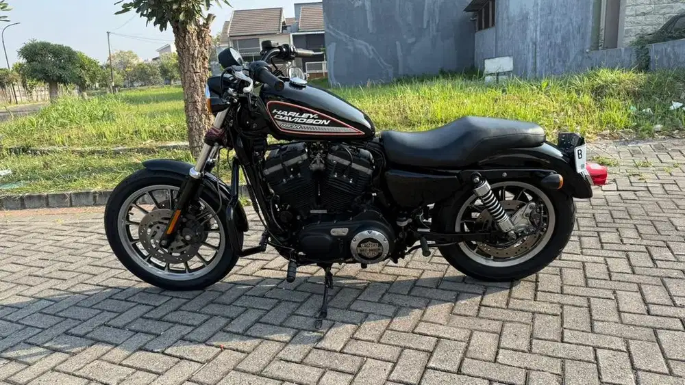Harley Iron 883R(double cakram depan)