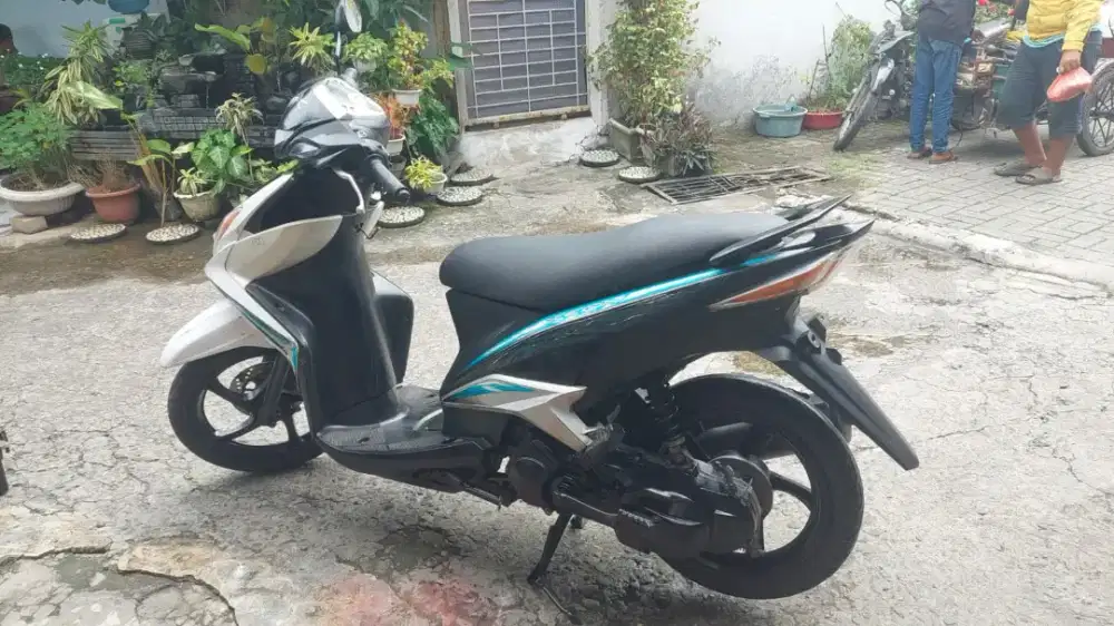 YAMAHA XEON THN 2010