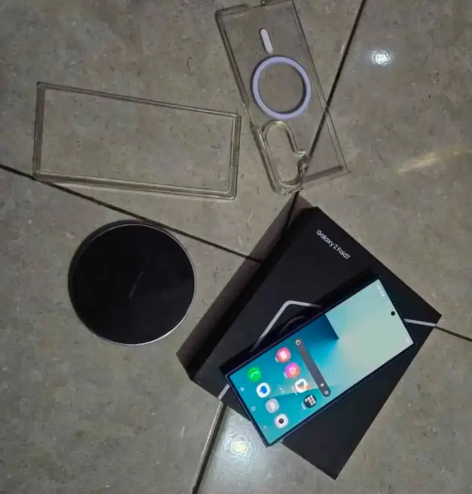 Samsung Galaxy Fold 7 sein 256gb fullset bisa TT