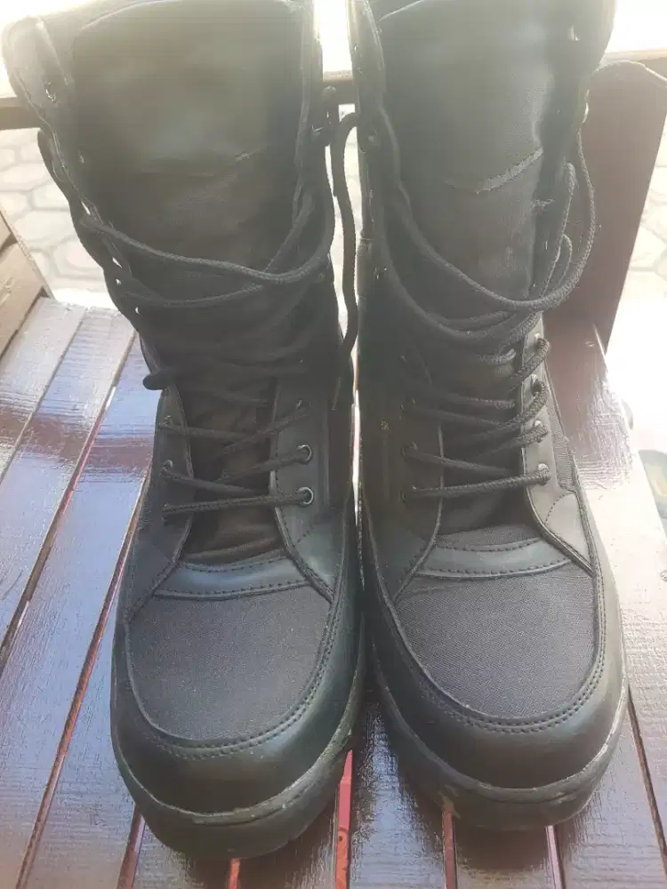 Sepatu PDL.sekali pakai