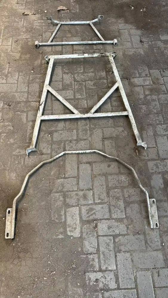 Stabilizer Ultra Racing Depan - Belakang 1 Set Bekas Innova