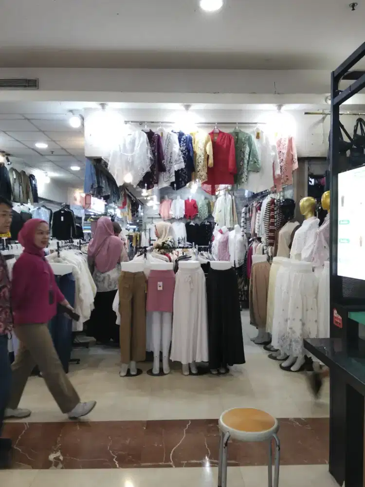 Toko fashion wanita