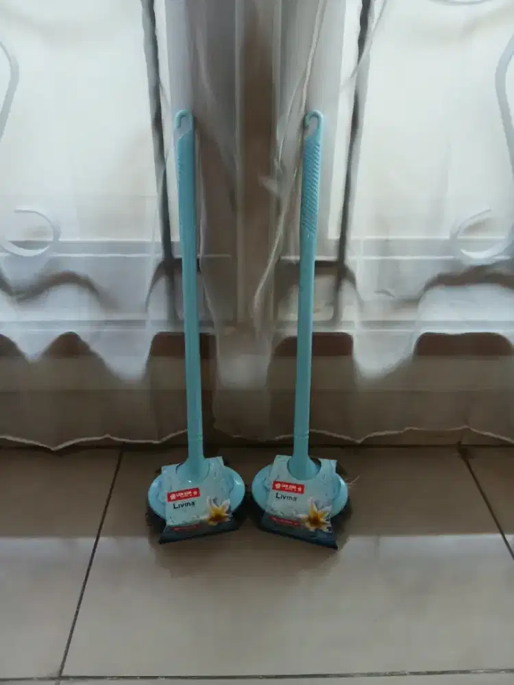 Sikat toilet 15.000 / pcs
