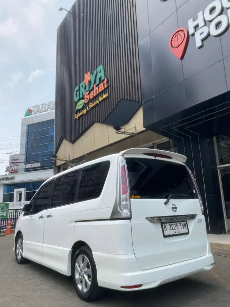 Nissan Serena 2014 Bensin