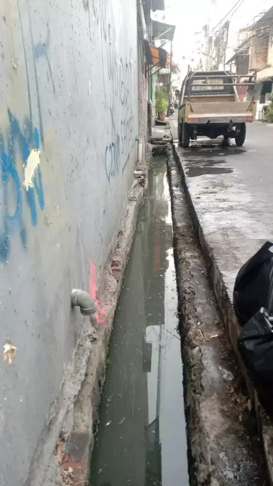 Pembuatan jalan ditutup gorong-gorong atau got