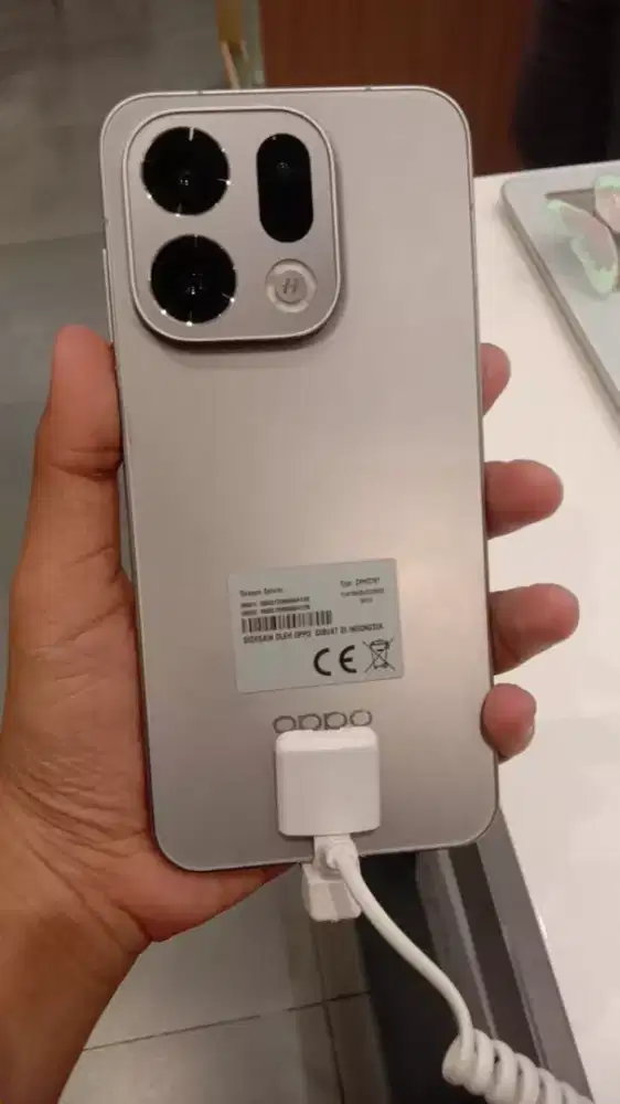 Oppo Find X9 12/256GB Bisa Dicicil Tanpa DP Hanya Pakai KTP