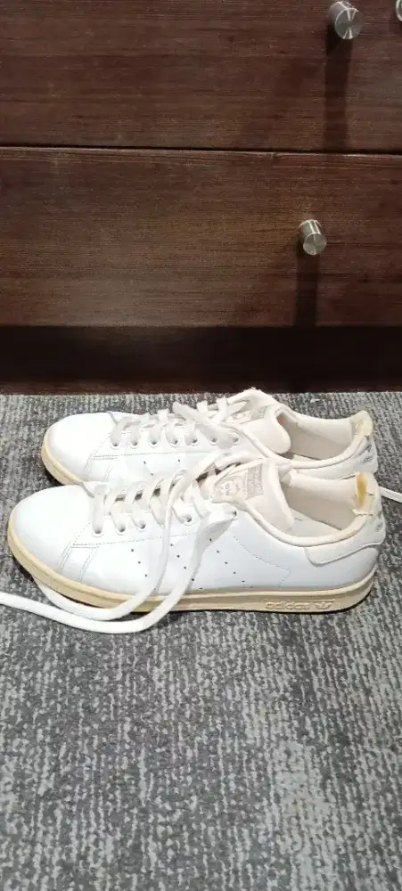 Sepatu pria Adidas Stan Smith  (preloved)