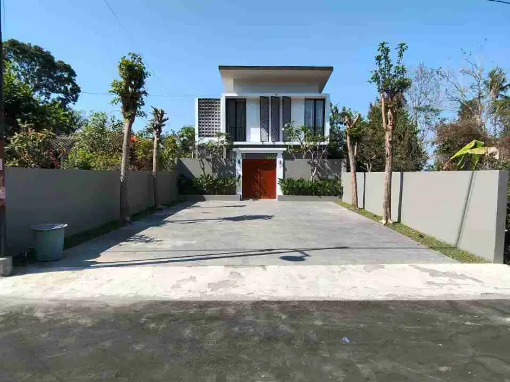 Rumah/Villa Modern Full Furnished + Kolamrenang Di Pakem jl. Kaliurang Dekat Kampus UII