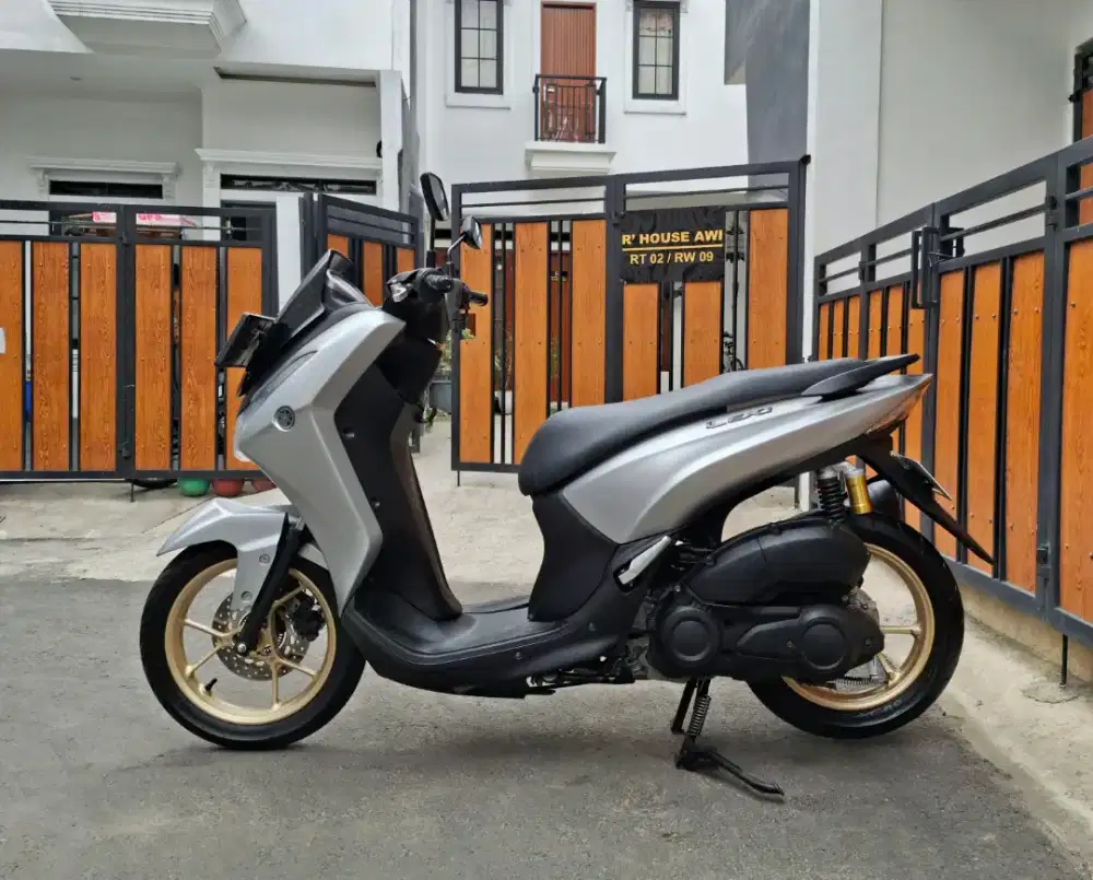 Yamaha Lexi S Keyless MULUSSS Pajak Hidup Panjang