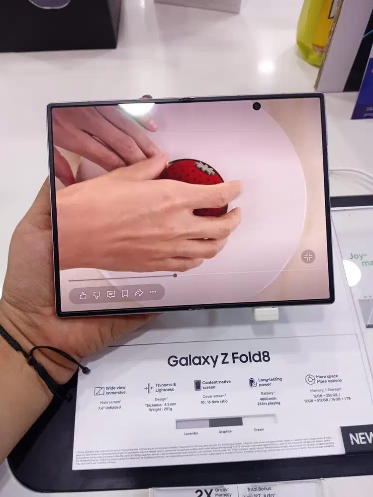 Credit Handphone Galaxy Z Fold8