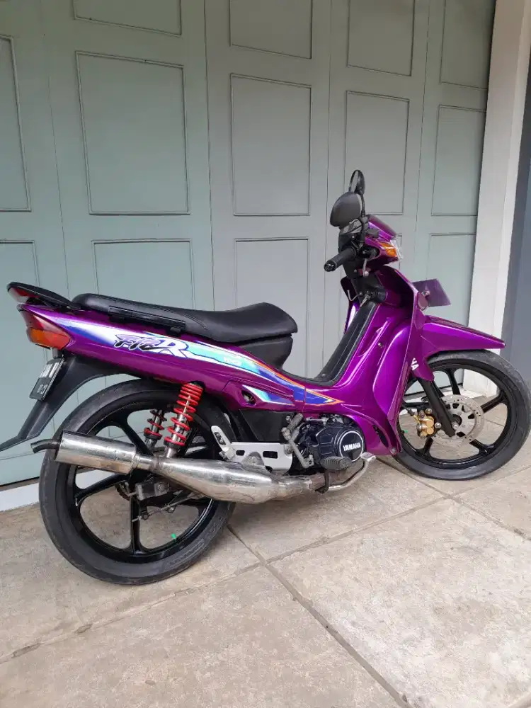 Yamaha F1ZR plat Jawa Barat