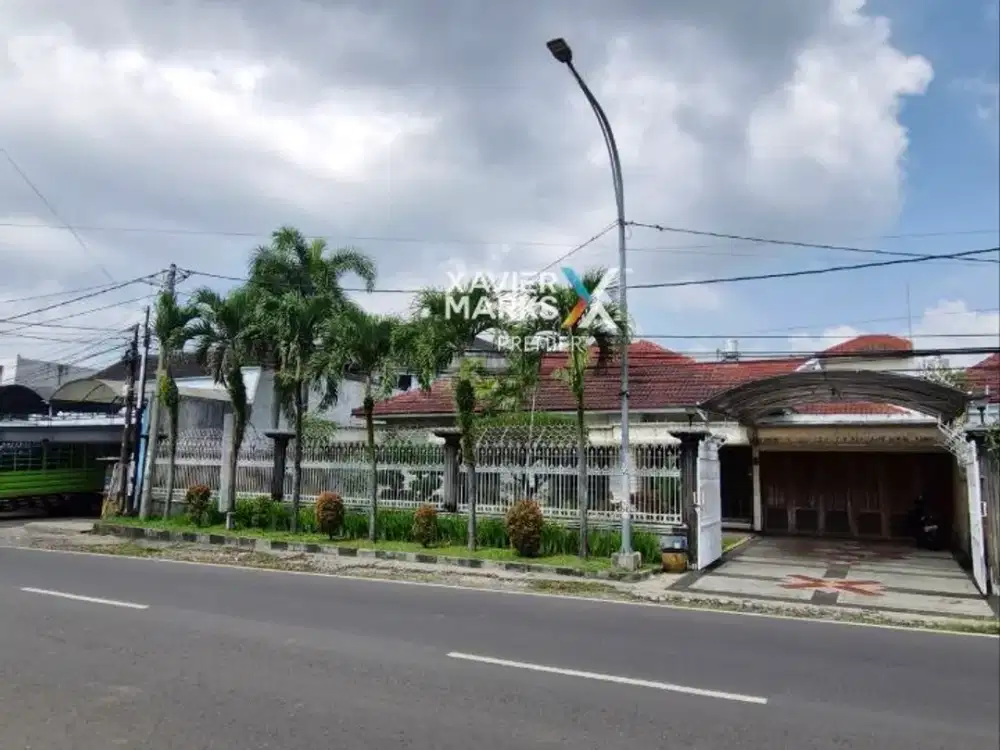 Dijual Rumah Klasik Lokasi Prestis di Mainroad Tidar Malang