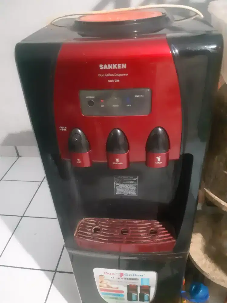 Dispenser sanken HWD88