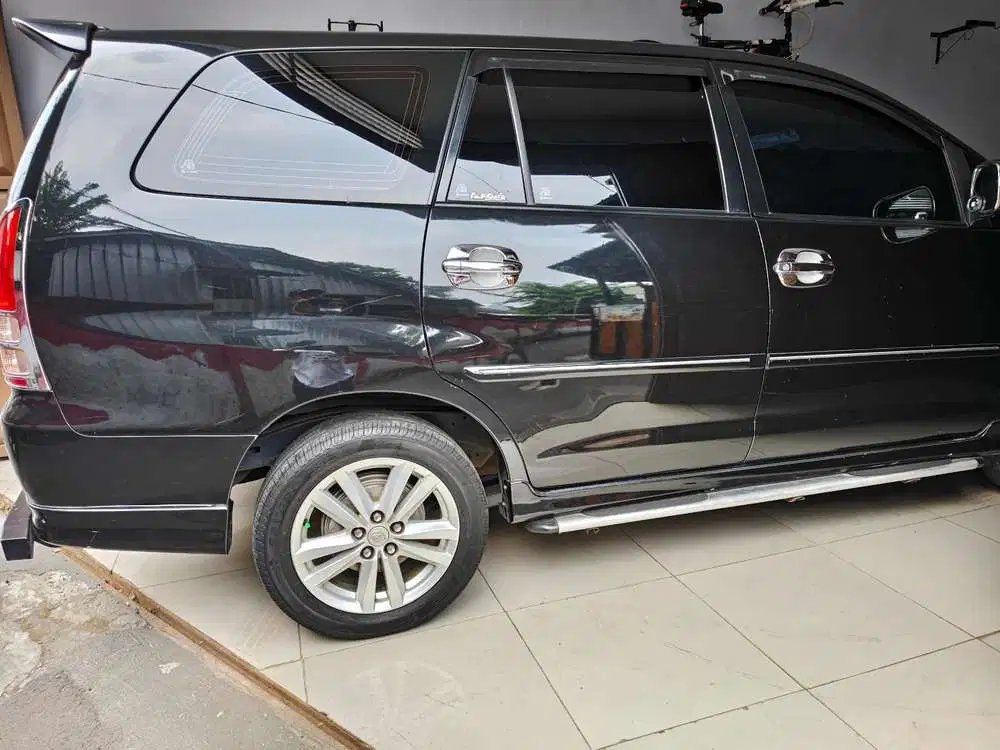 Toyota Kijang Innova 2006 Bensin