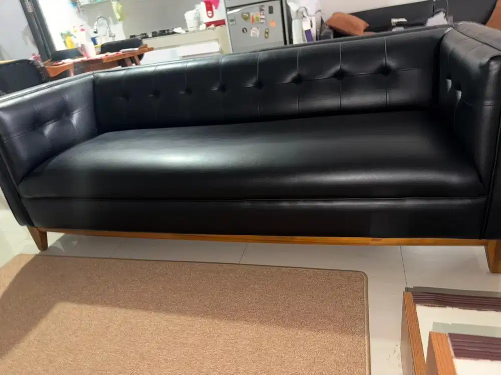 Sofa Oscar Hitam Kayu Solid