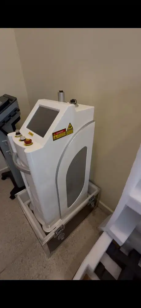Mesin laser estetika co2