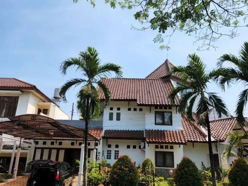 Rumah Mewah 7 Kamar 3 Menit Dari Exit Tol Jatibening
