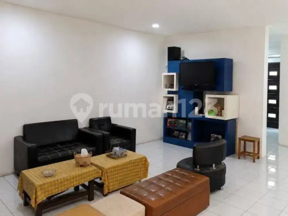 Rumah Bagus di Suryalaya Buah Batu Bandung