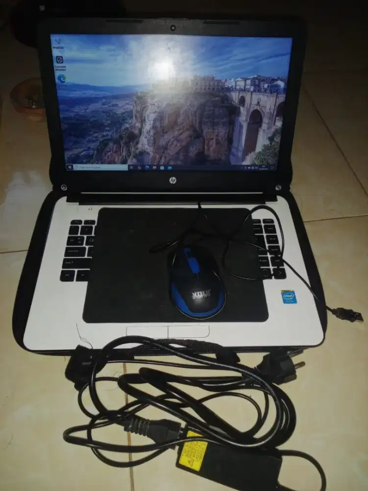 Laptop merek HP