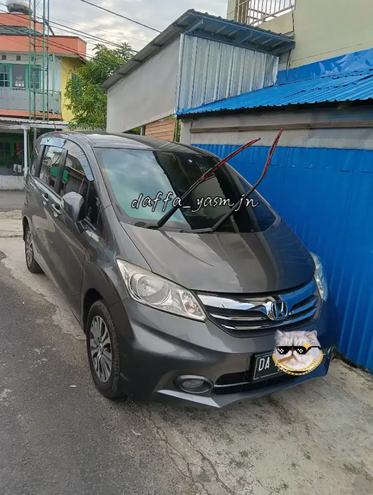 Honda Freed 2013 E PSD Automatic Warna Abu-abu Metalik