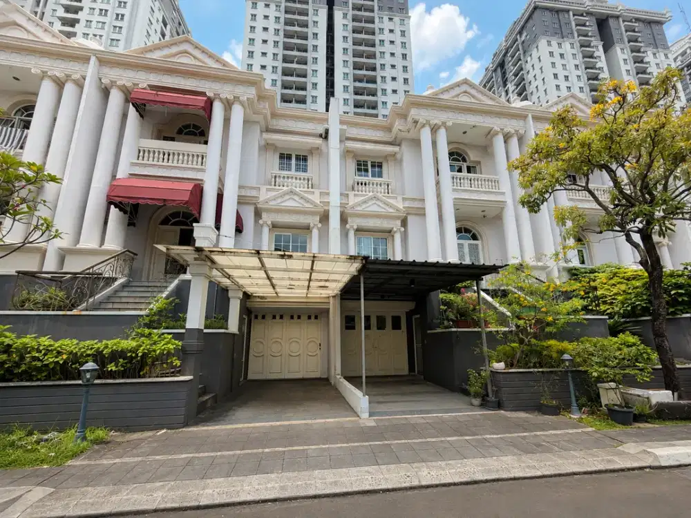 Di Jual Rugi!! Rumah The Villas lokasi Diatas Mall MOI Kelapa Gading, Jakarta Utara