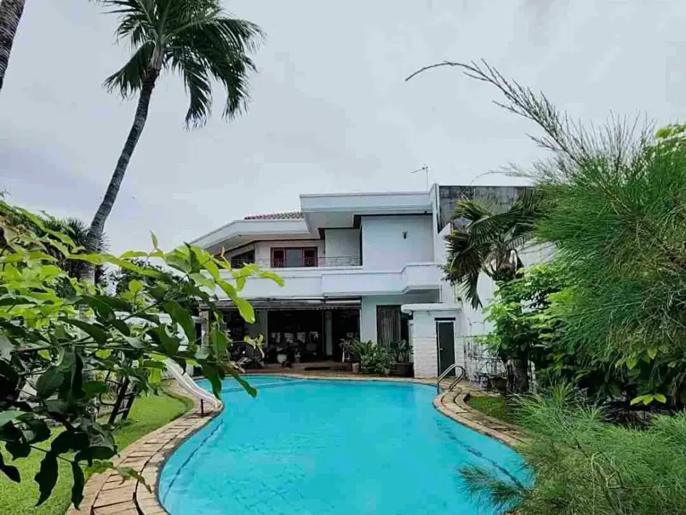 Rumah Bagus di pondok indah Jakarta Selatan dijual.