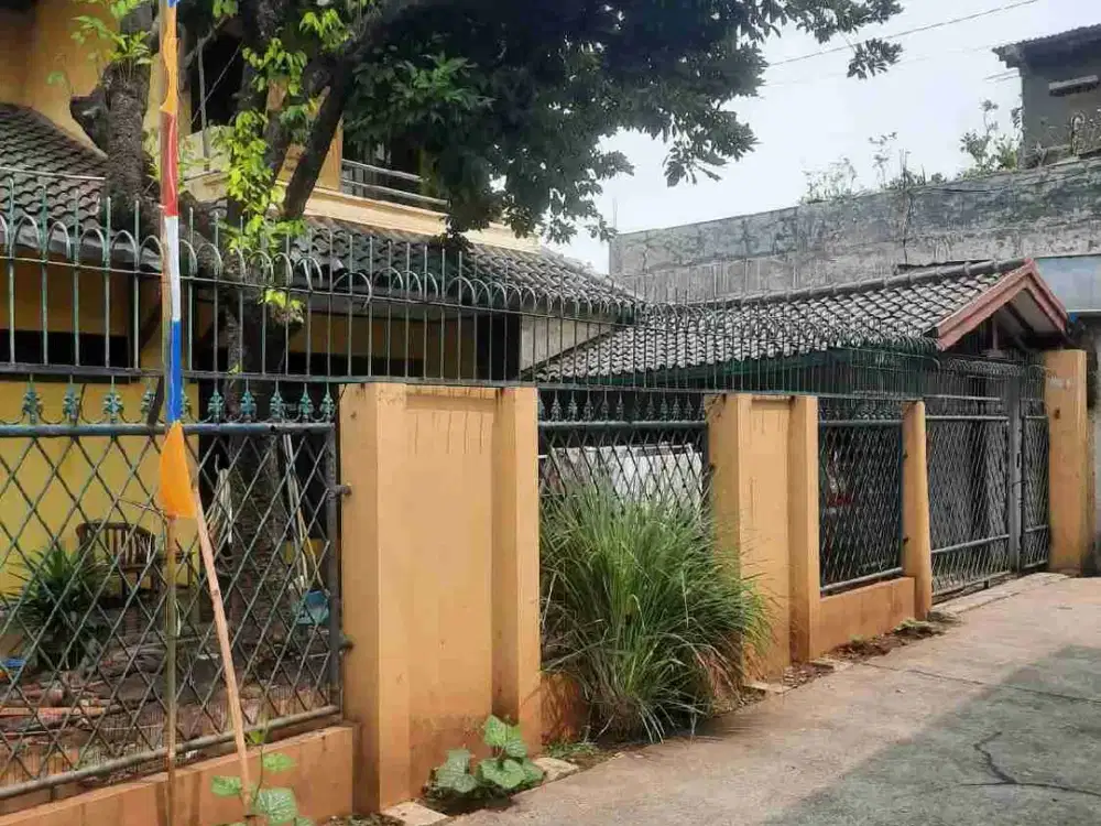 Dekat stasiun cakung, rumah siap huni di bintara