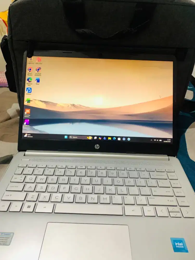 Laptop HP 14S dq3111tu