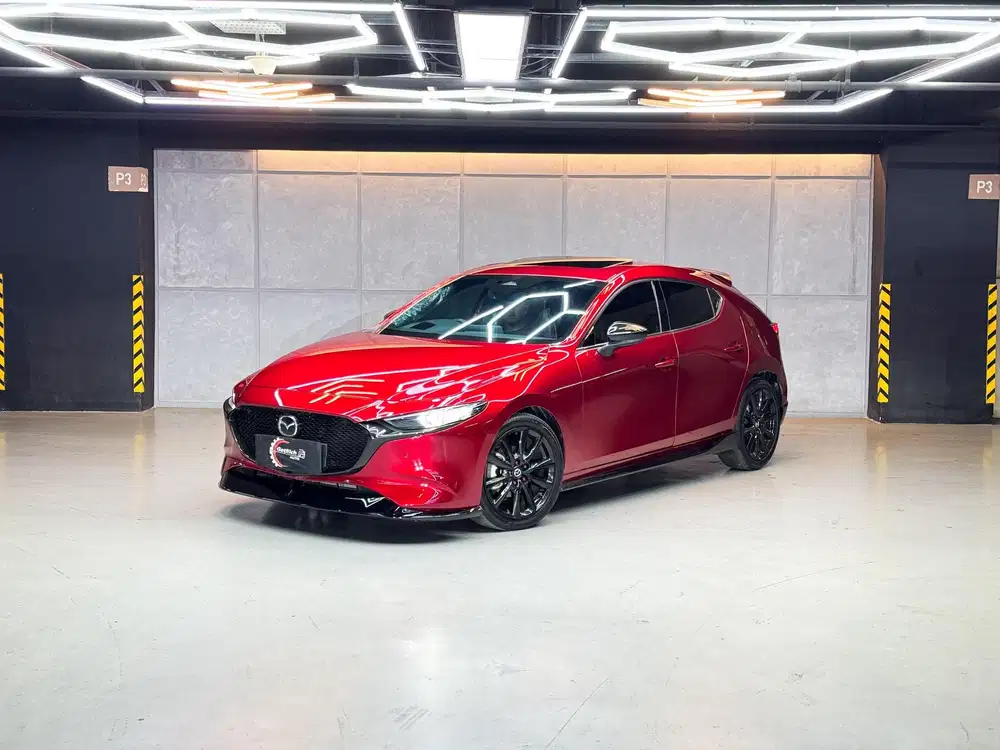 KM 900 Perak Mazda 3 Hatchback 2025