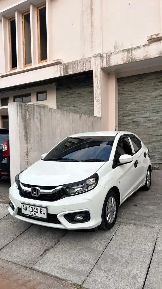 Brio satya E 2023 putih