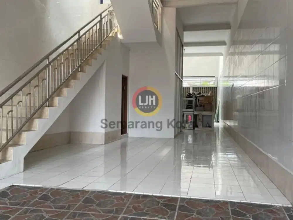 Ruko siap pakai di jalan MT Haryono