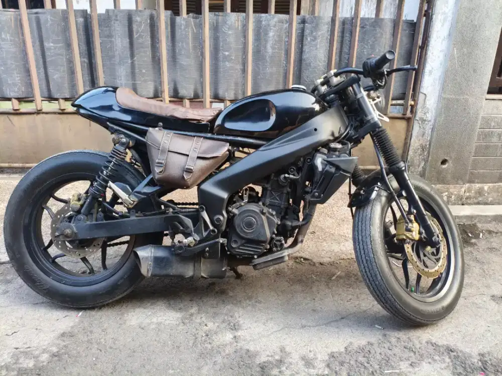 CafeRacer Ns 200