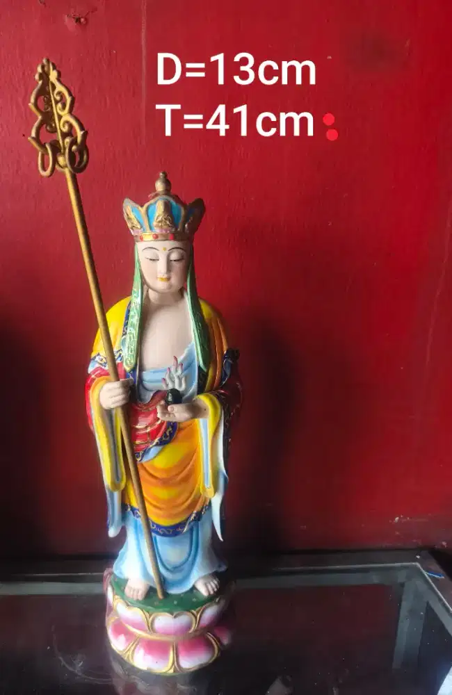 Patung dewa Ti Cang Wang