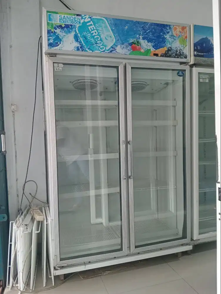 Showcase bekas 2pintu Sanden Intercool 1000L