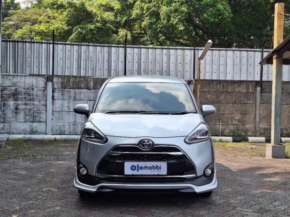 Pajak Panjang - Toyota Sienta 1.5 Q Bensin-AT 2017