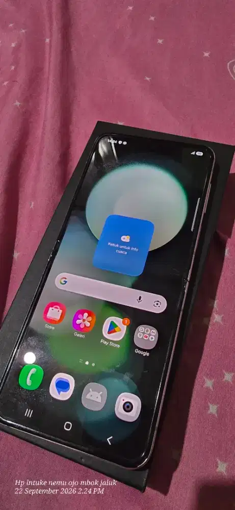 Samsung flip 5 Ram8/256 exs Sein