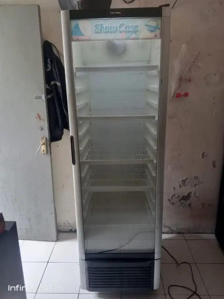 Showcase kulkas pendingin minuman  ukuran 5 rak merk POLYTRON