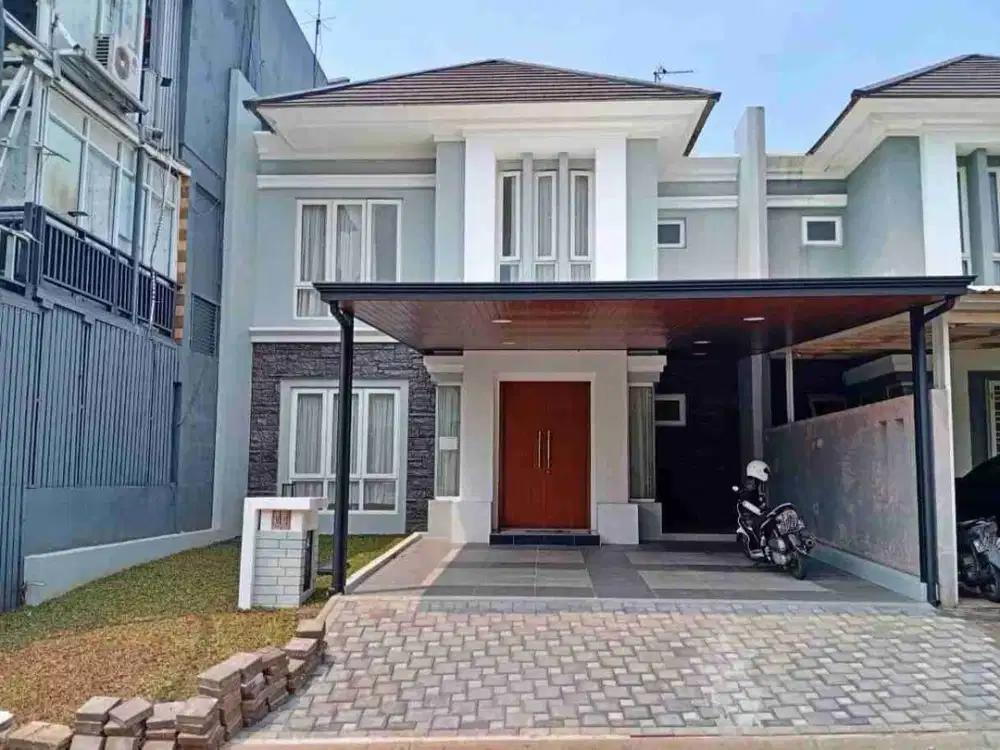Rumah Cantik Siap Huni Kamar Utama Luas Belakang Ada Ruang Terbuka