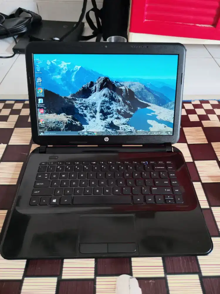 Laptop Hp 14 , Body Slim , Processor Amd A4  , Vga Amd Radeon