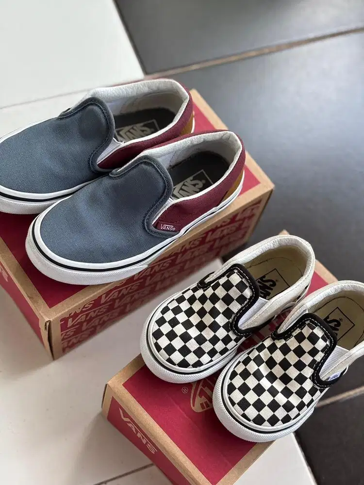 SEPATU ANAK VANS – CLASSIC SLIP-ON | KONDISI 99%