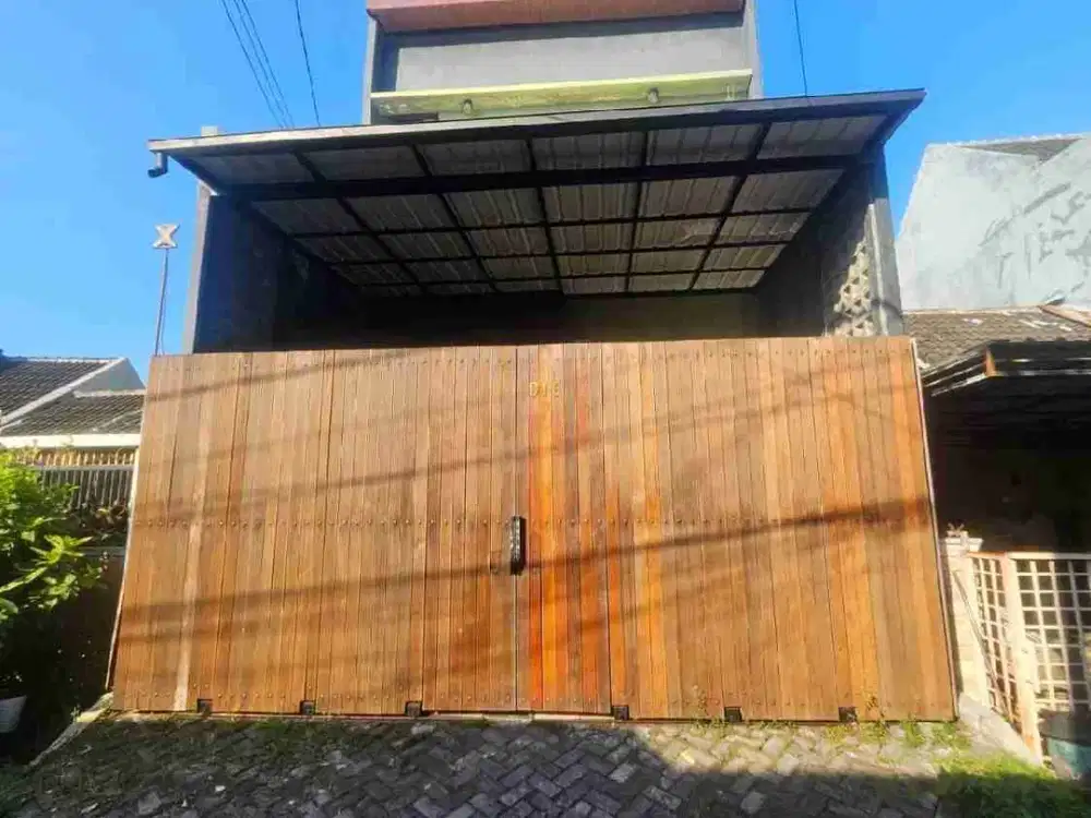 Lelang rumah 2 lantai  jalan tambak Medokan Ayu rungkut