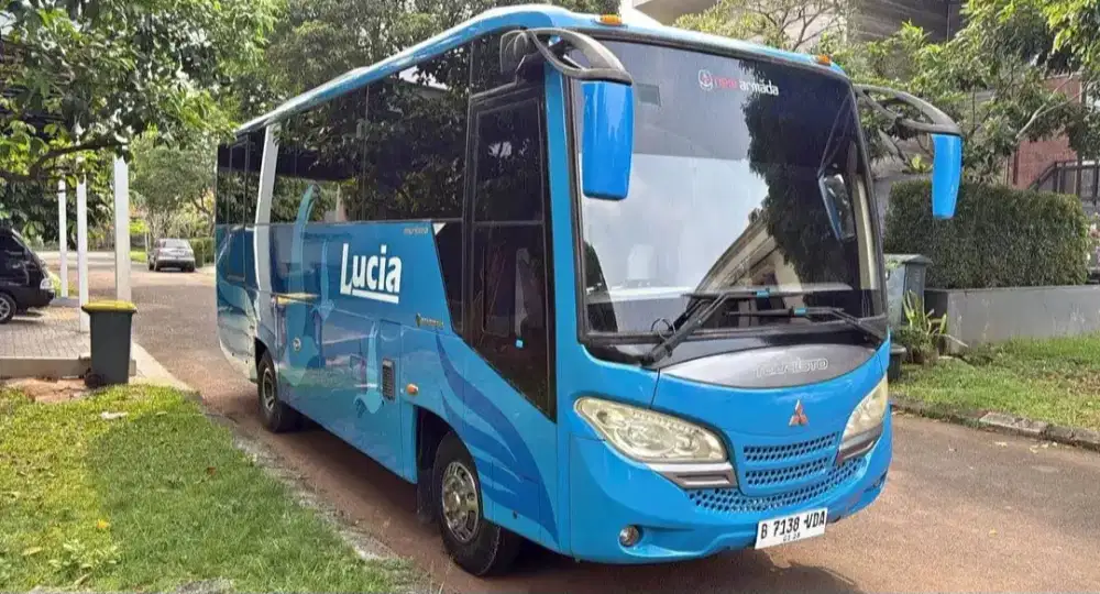 BUS MEDIUM FE84 BC 2019