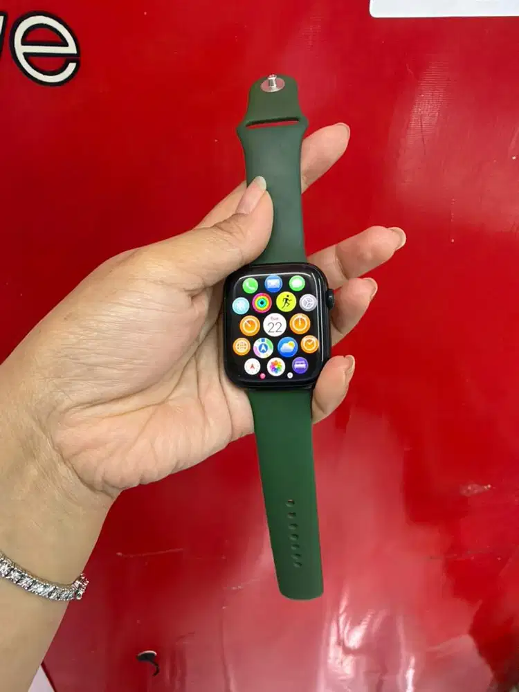Apple watch gen 7 45 mm green