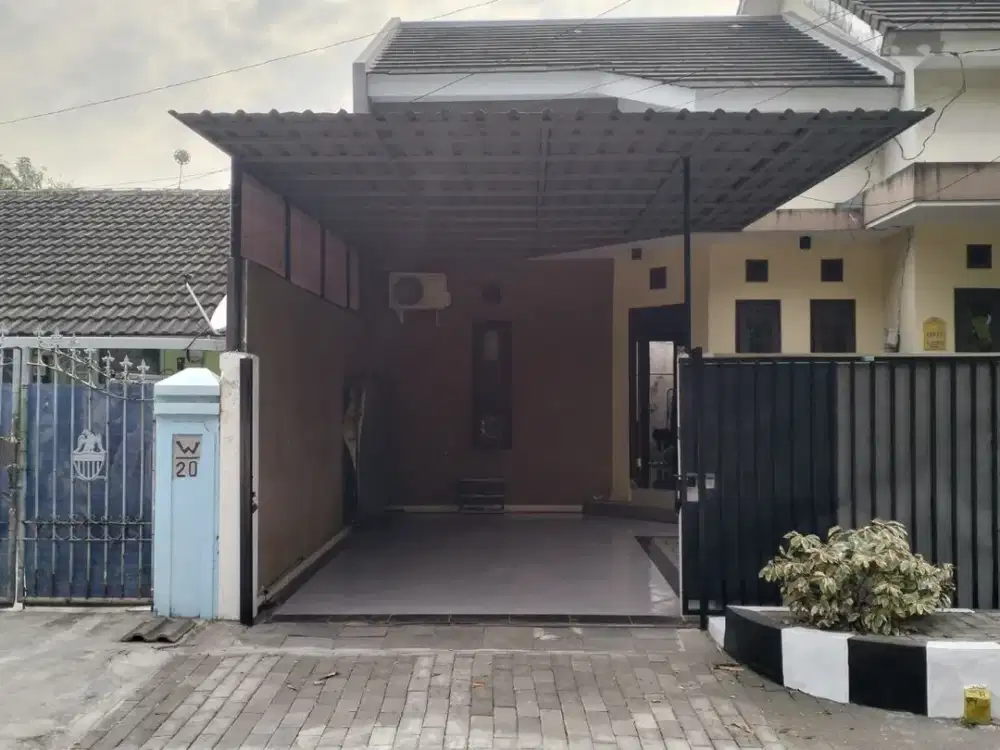 Rumah Besar Pojok Siap Huni, Perum Pondok Jati Tengah Kota Sidoarjo