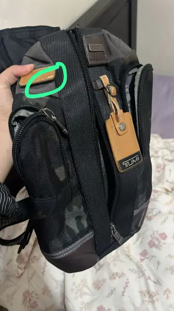 Tas tumi sling bag original
