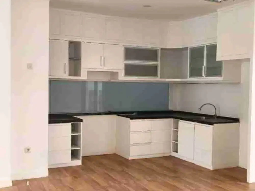 DIJUAL RUMAH BAGUS SEMI FURNISH DI SUKAJADI / PASTEUR