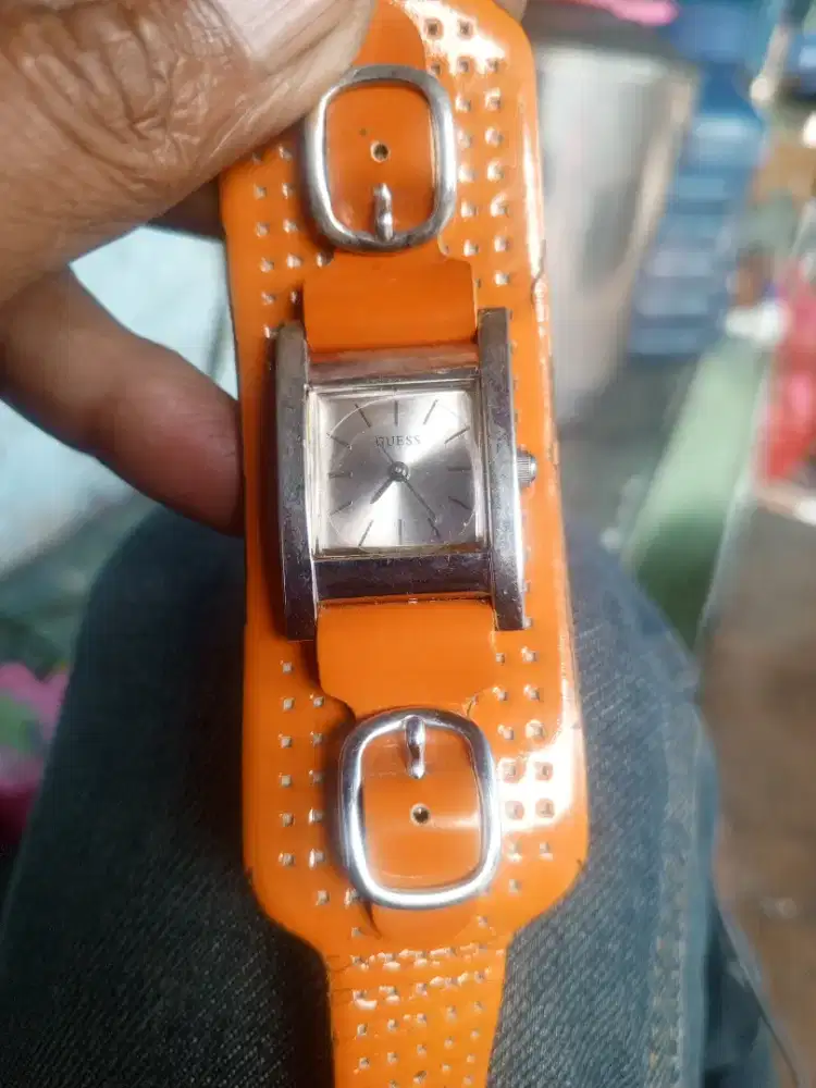 Jam tangan wanita