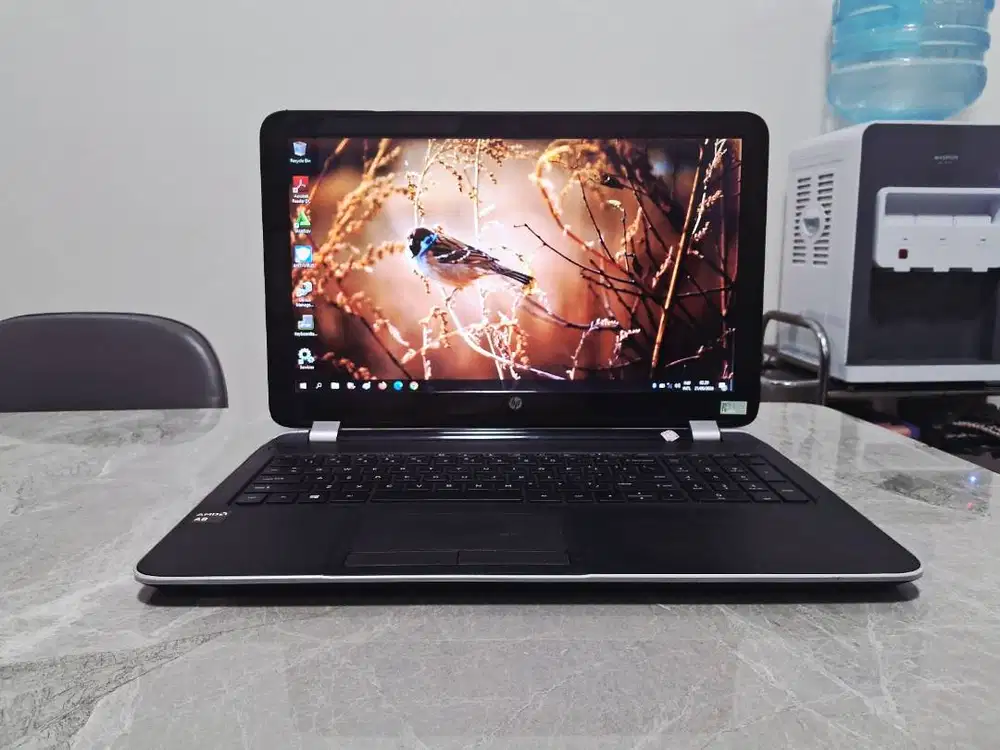 HP 15 AMD A8 6410APU 8GB 320GB SSD readyUp Batre BARU Laptop Gaming Ok