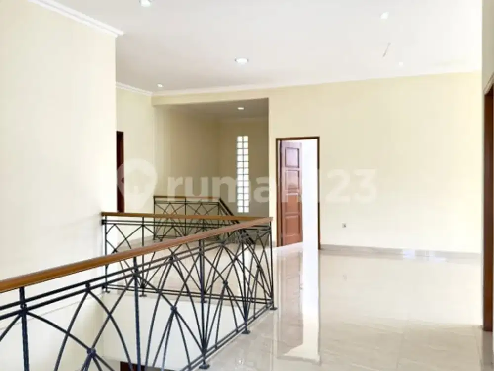 Dijual Rumah di Kebayoran Lama Jakarta Selatan