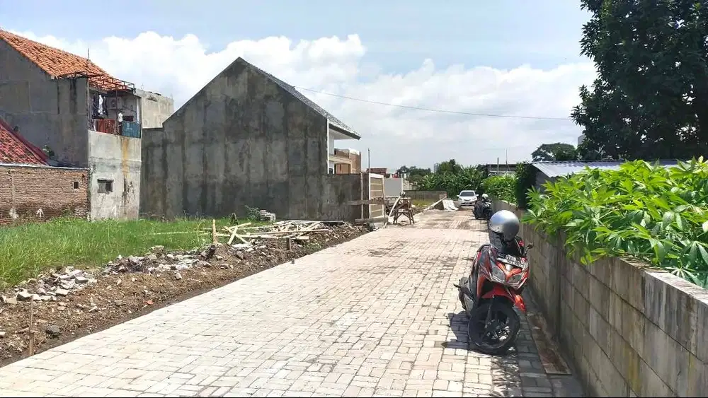 Hadap Timur, Tanah Kavling ( SHM ) di dalam Perumahan